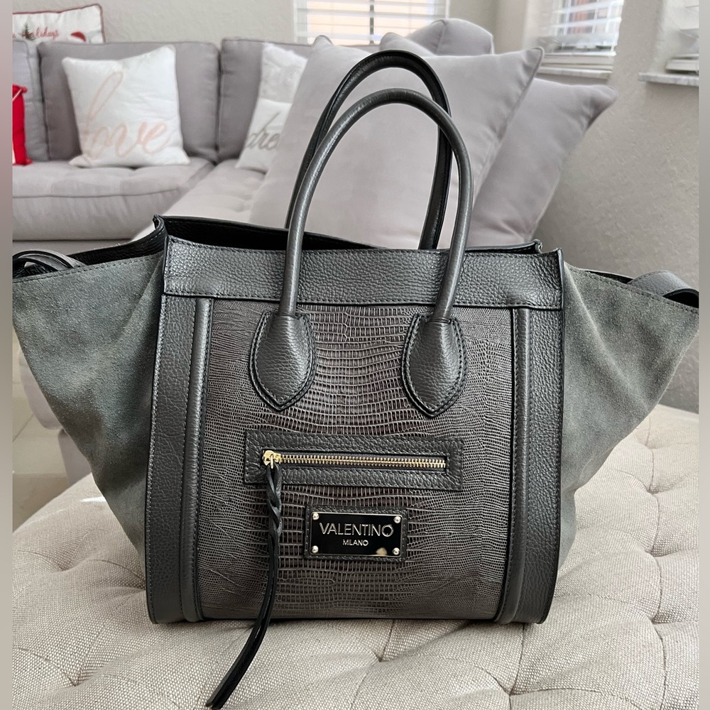 Authentic Valentino Cynthia By Mario -Handbag Tote Black
